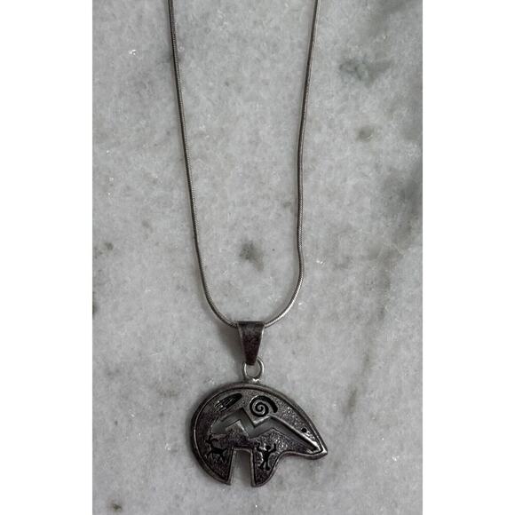 Vintage Native American Sterling Silver Engraved Bear Pendant Necklace 17in - Picture 6 of 8